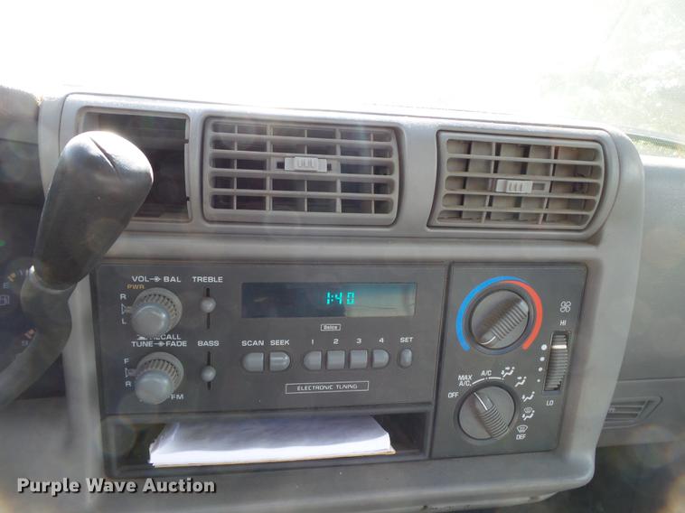 image for item DB7032 1997 Chevrolet S10 pickup truck