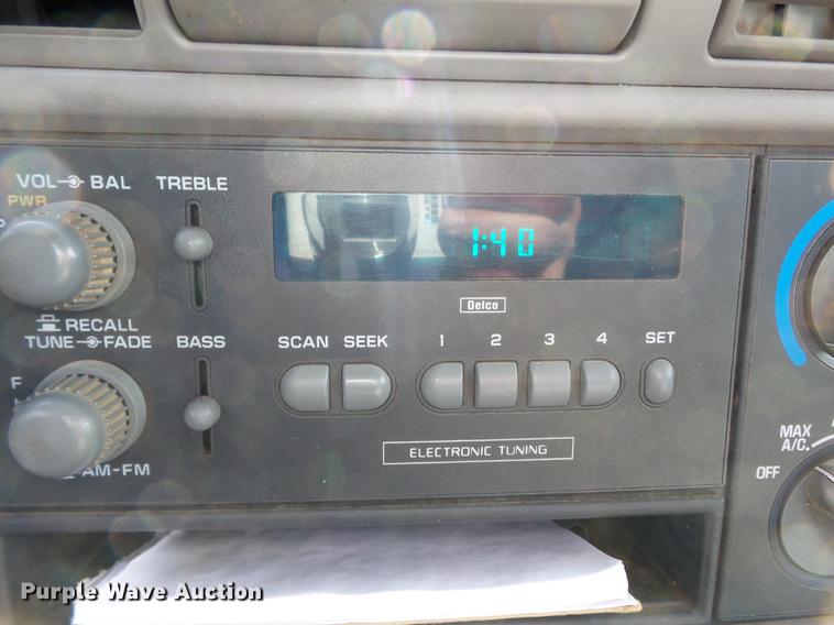 image for item DB7032 1997 Chevrolet S10 pickup truck