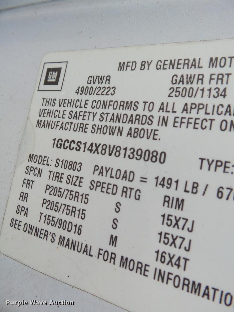 image for item DB7032 1997 Chevrolet S10 pickup truck