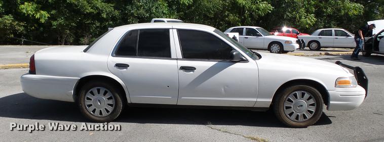 image for item DB7033 2010 Ford Crown Victoria Police Interceptor