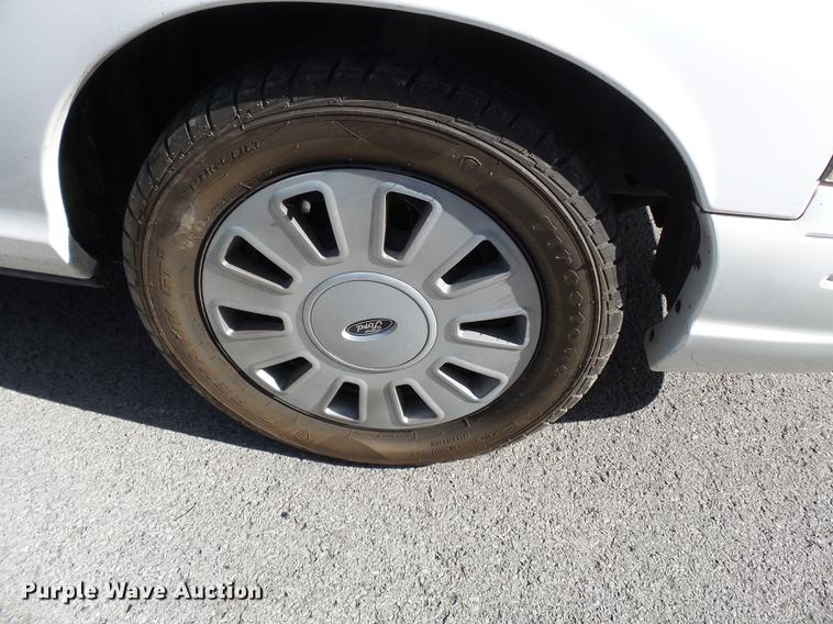 image for item DB7033 2010 Ford Crown Victoria Police Interceptor