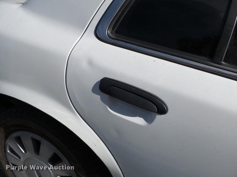 image for item DB7033 2010 Ford Crown Victoria Police Interceptor