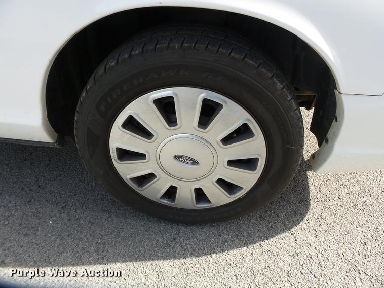 image for item DB7034 2009 Ford Crown Victoria Police Interceptor