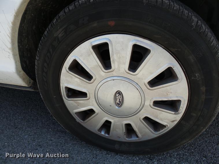 image for item DB7037 2008 Ford Crown Victoria Police Interceptor