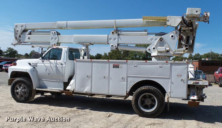 image for item DB7038 1990 Ford F800 bucket truck