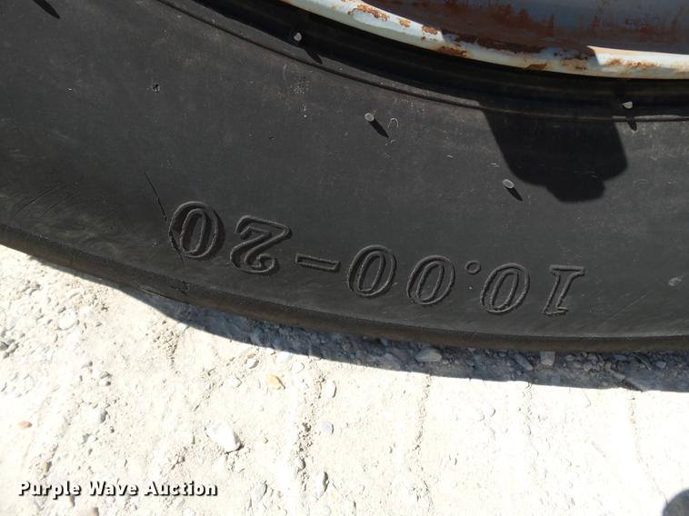 image for item DB7038 1990 Ford F800 bucket truck