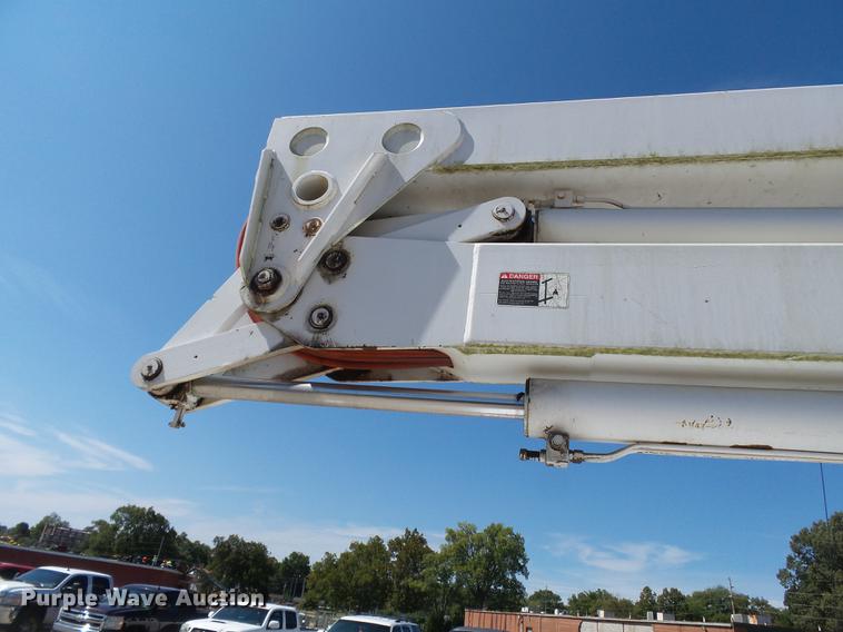 image for item DB7038 1990 Ford F800 bucket truck