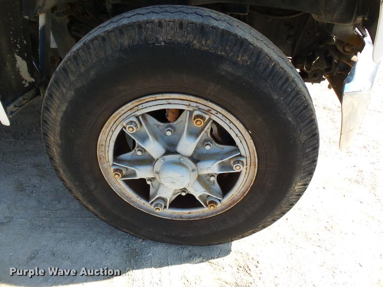 image for item DB7038 1990 Ford F800 bucket truck