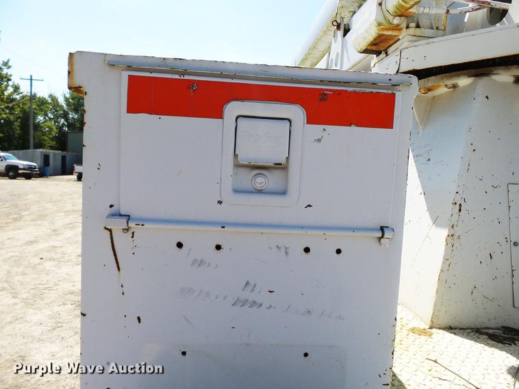 image for item DB7038 1990 Ford F800 bucket truck