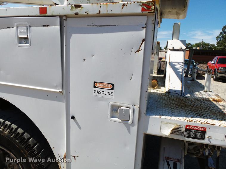 image for item DB7038 1990 Ford F800 bucket truck