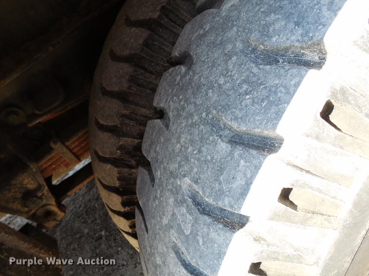 image for item DB7038 1990 Ford F800 bucket truck