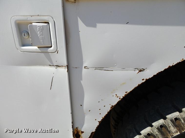 image for item DB7038 1990 Ford F800 bucket truck