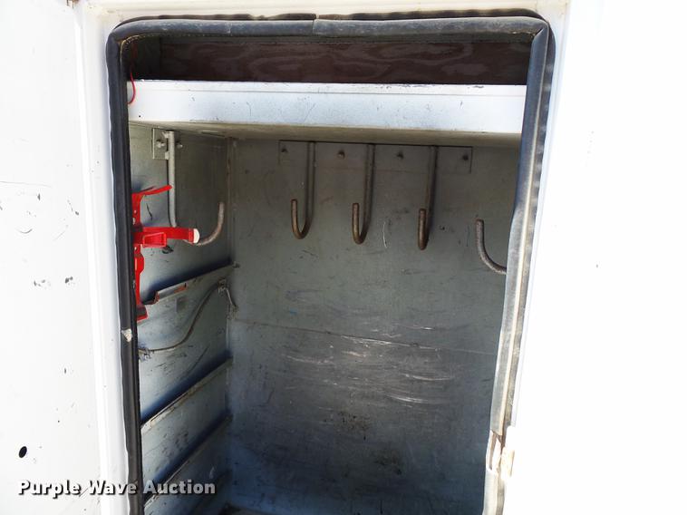 image for item DB7038 1990 Ford F800 bucket truck