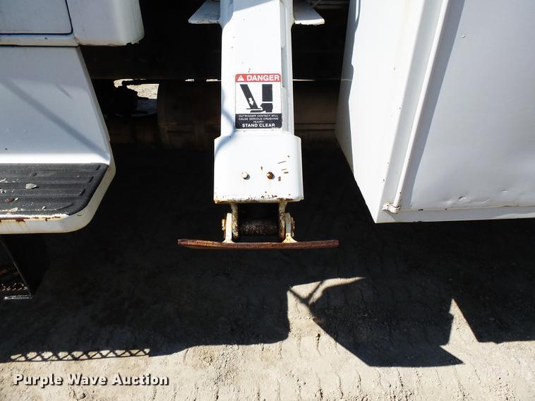 image for item DB7038 1990 Ford F800 bucket truck