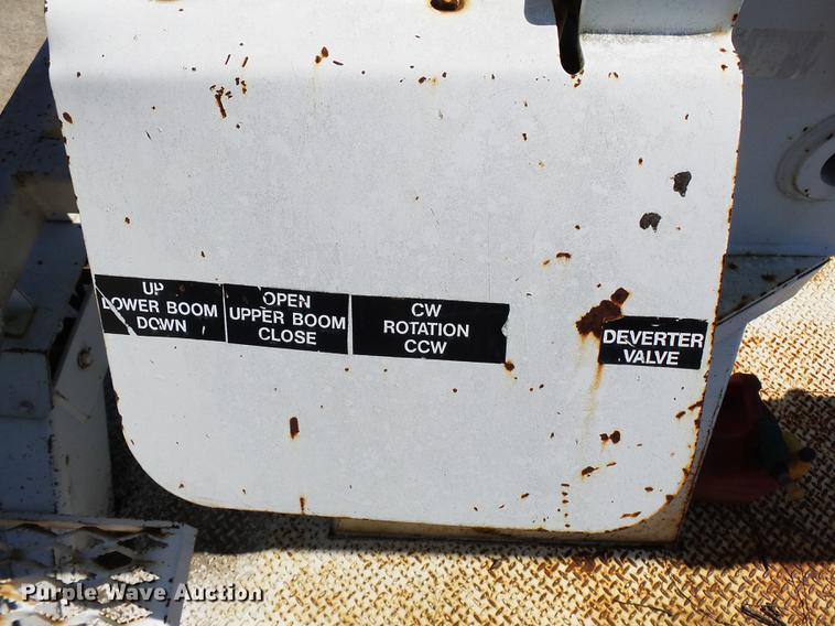 image for item DB7038 1990 Ford F800 bucket truck