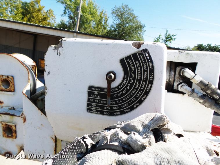 image for item DB7038 1990 Ford F800 bucket truck