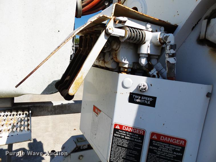 image for item DB7038 1990 Ford F800 bucket truck