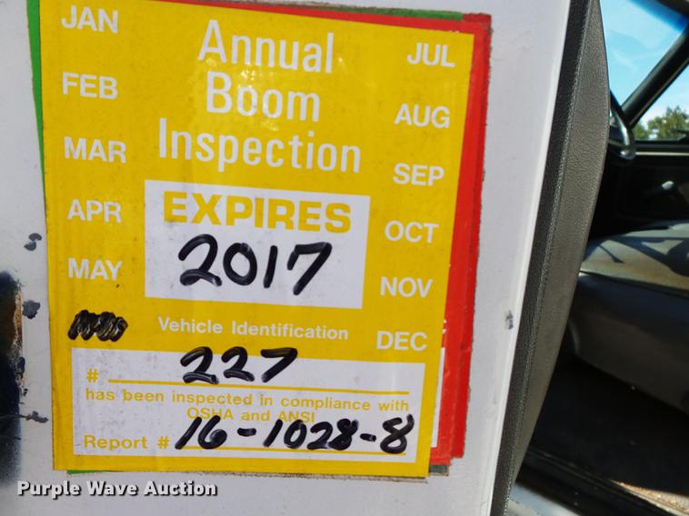 image for item DB7038 1990 Ford F800 bucket truck