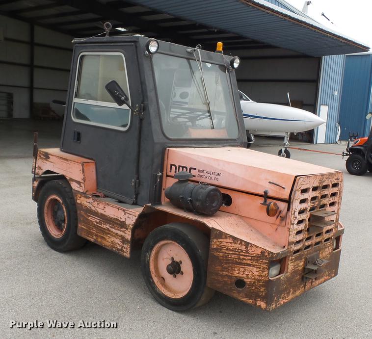 image for item DB7039 1985 NMC 100-GF-10 tug