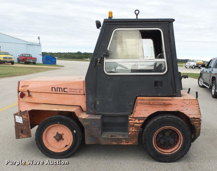 image for item DB7039 1985 NMC 100-GF-10 tug