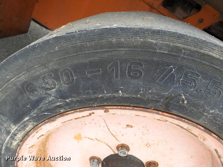 image for item DB7039 1985 NMC 100-GF-10 tug