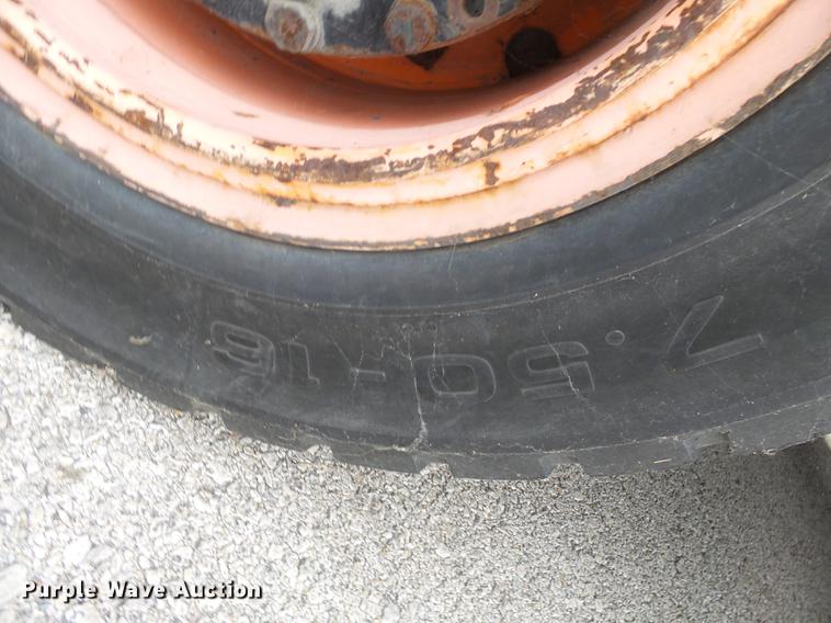 image for item DB7039 1985 NMC 100-GF-10 tug