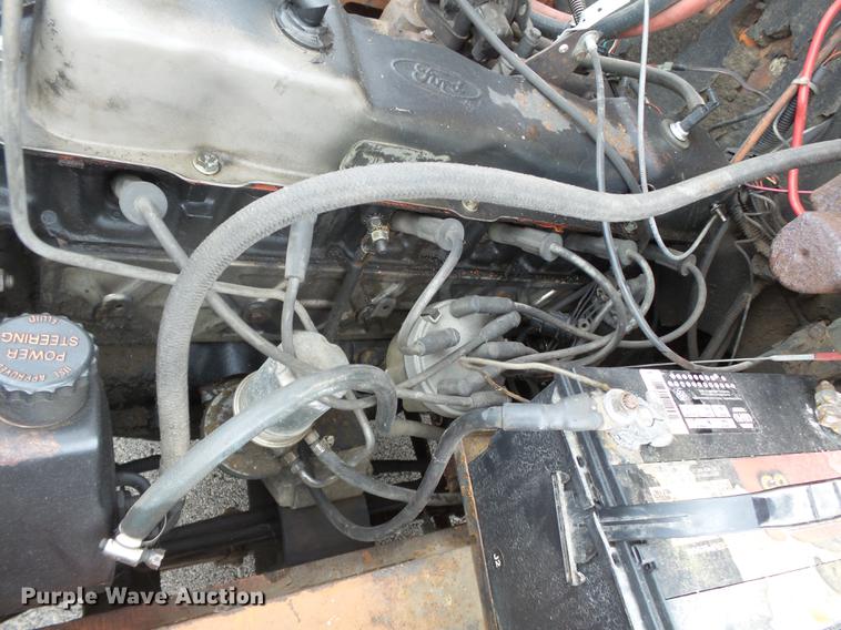 image for item DB7039 1985 NMC 100-GF-10 tug