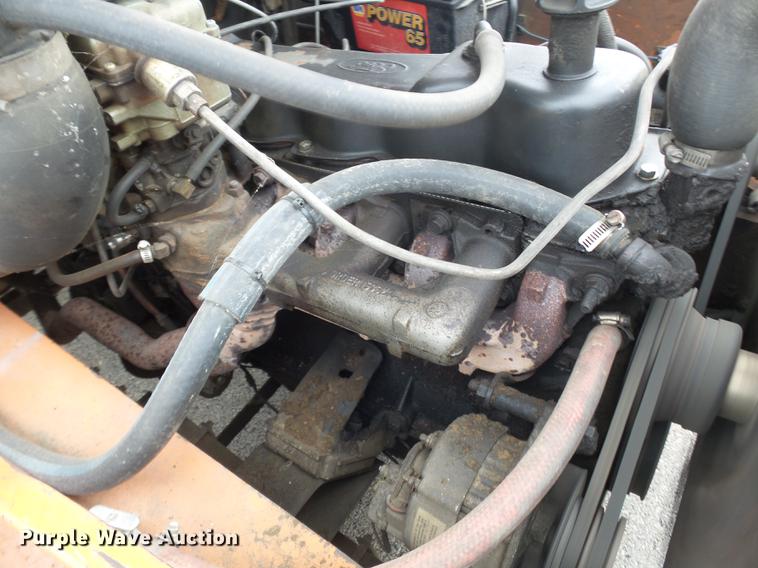 image for item DB7039 1985 NMC 100-GF-10 tug