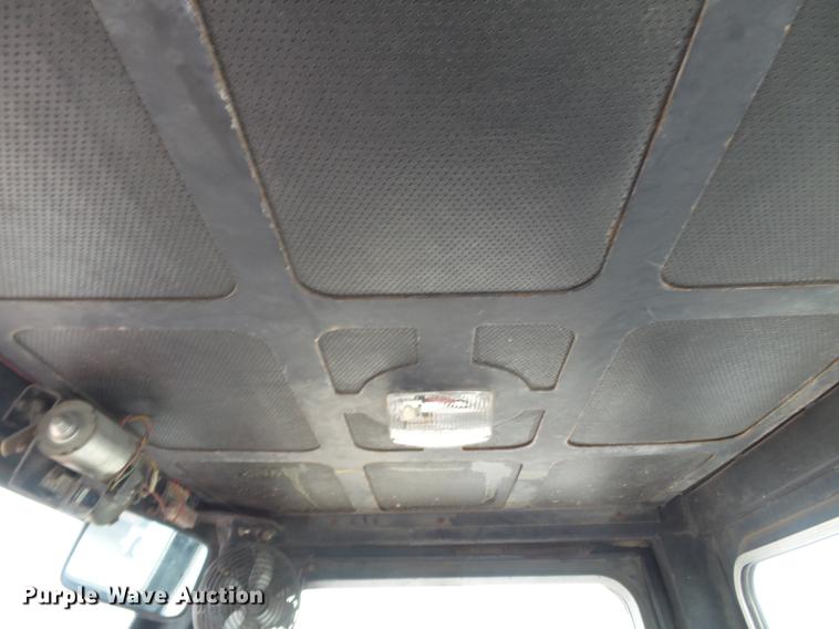 image for item DB7039 1985 NMC 100-GF-10 tug