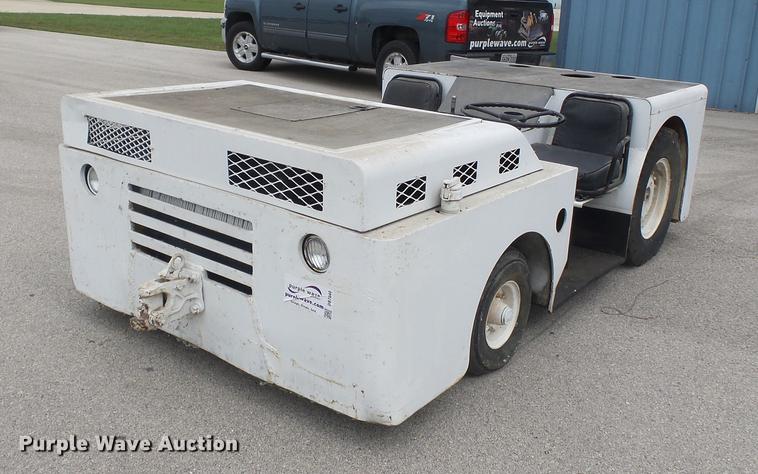 image for item DB7040 United Tractor TA-75 tug