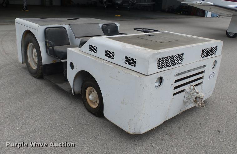 image for item DB7040 United Tractor TA-75 tug