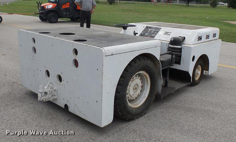 image for item DB7040 United Tractor TA-75 tug