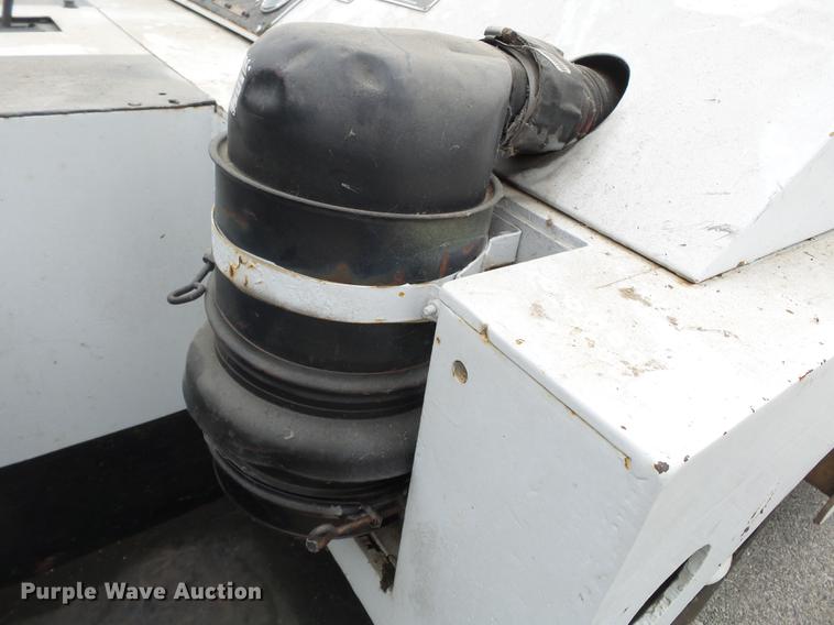 image for item DB7040 United Tractor TA-75 tug