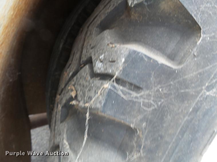 image for item DB7040 United Tractor TA-75 tug