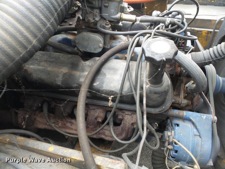 image for item DB7040 United Tractor TA-75 tug