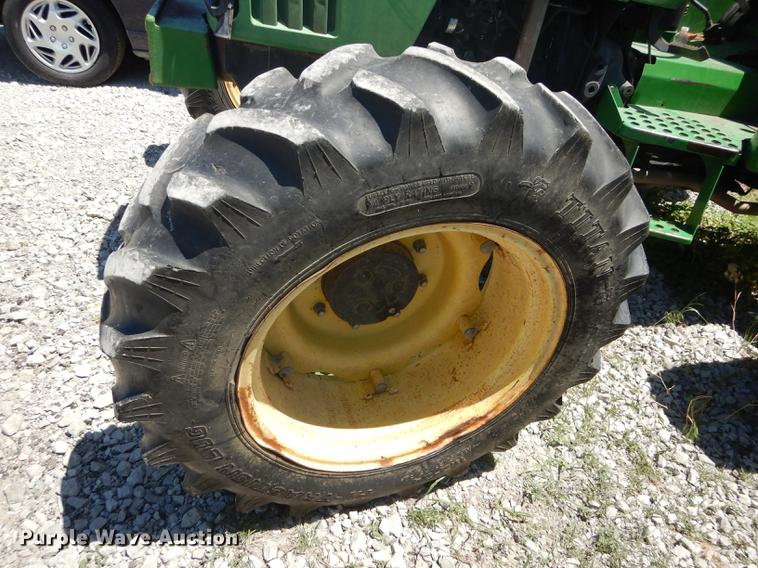 image for item DB8472 1999 John Deere 5310 tractor