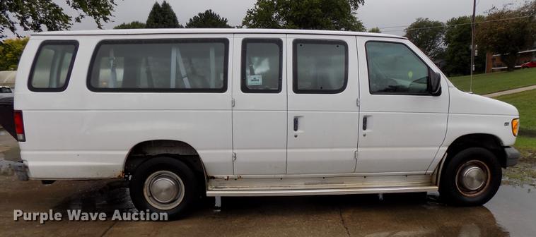 image for item DB8541 1998 Ford Club Wagon XL Super van