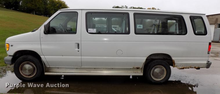image for item DB8541 1998 Ford Club Wagon XL Super van