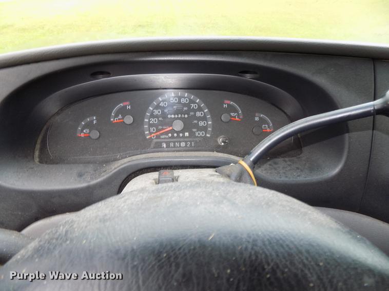 image for item DB8541 1998 Ford Club Wagon XL Super van