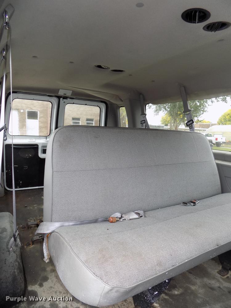 image for item DB8541 1998 Ford Club Wagon XL Super van