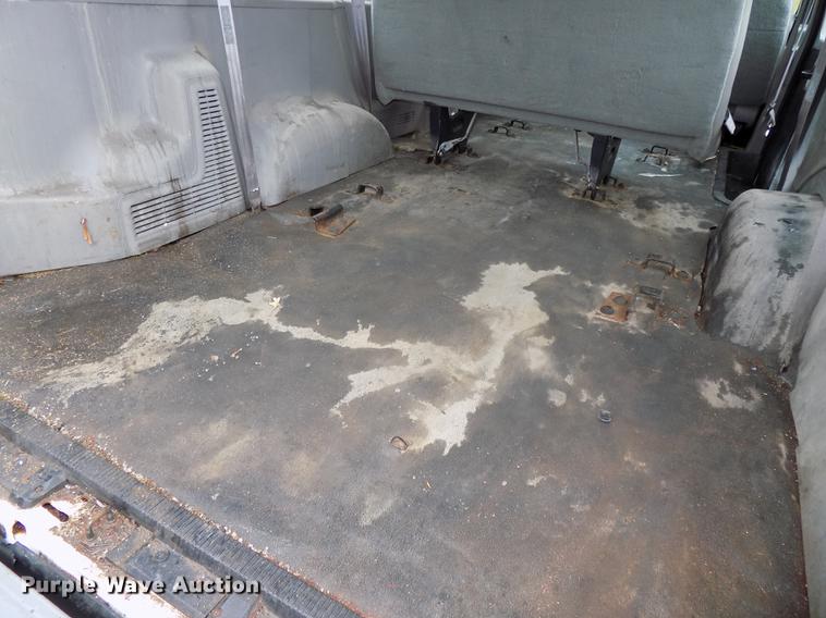 image for item DB8541 1998 Ford Club Wagon XL Super van