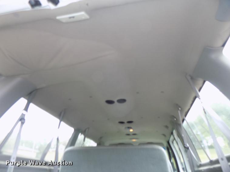 image for item DB8541 1998 Ford Club Wagon XL Super van