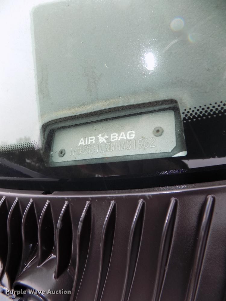 image for item DB8541 1998 Ford Club Wagon XL Super van