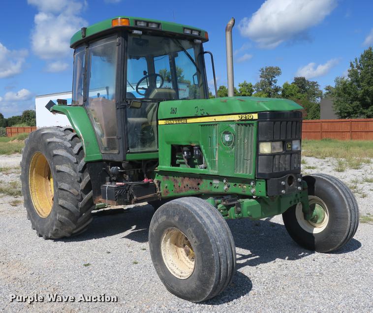 image for item DB8980 John Deere 7210 tractor