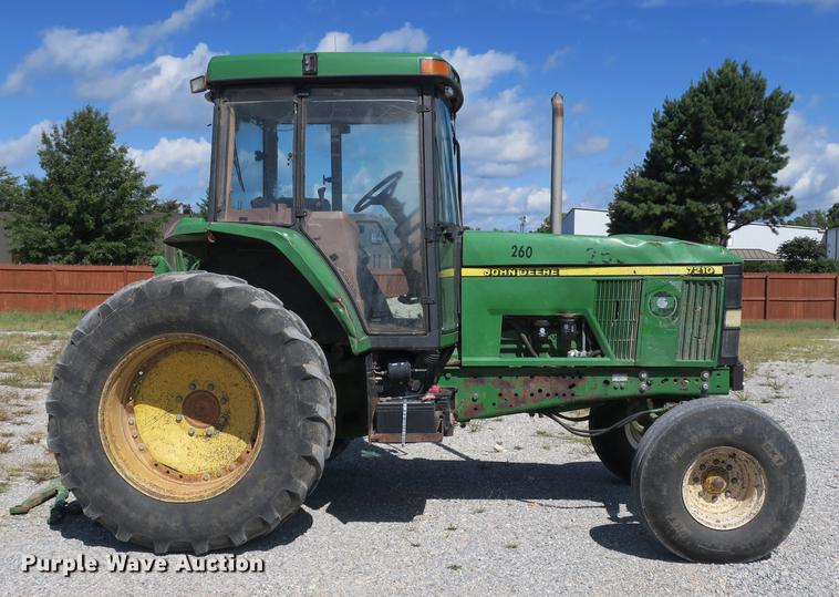image for item DB8980 John Deere 7210 tractor