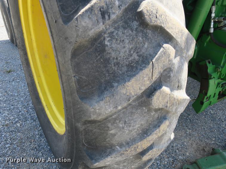 image for item DB8980 John Deere 7210 tractor