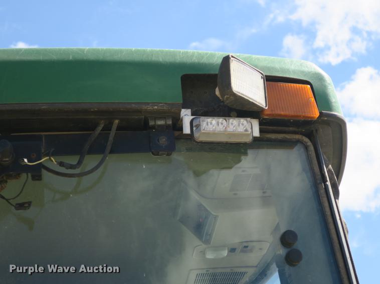 image for item DB8980 John Deere 7210 tractor