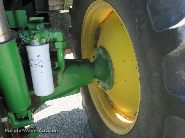 image for item DB8980 John Deere 7210 tractor