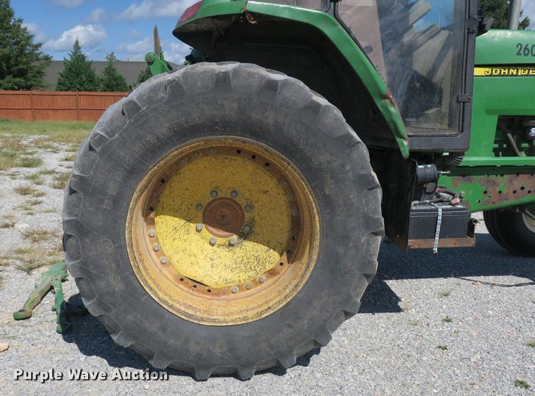 image for item DB8980 John Deere 7210 tractor