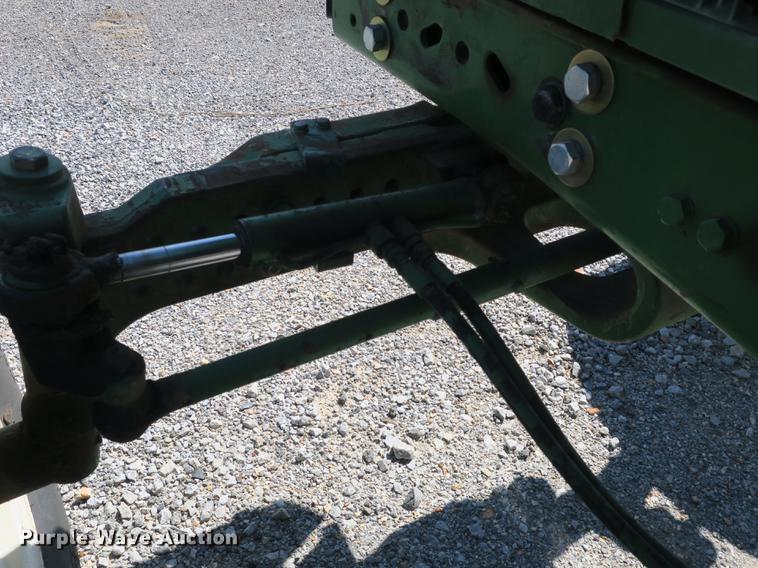 image for item DB8980 John Deere 7210 tractor